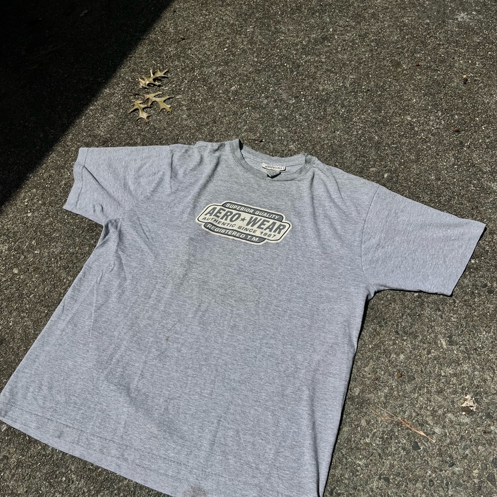 VINTAGE Aeropostale Gray Short Sleeve Tee